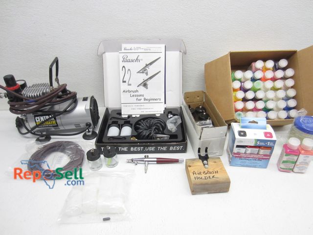 Lot 31-1154 - Paasche VL airbrush set used once with Central Pneumatic oil-less airbrush compressor
-Powers on, bu...