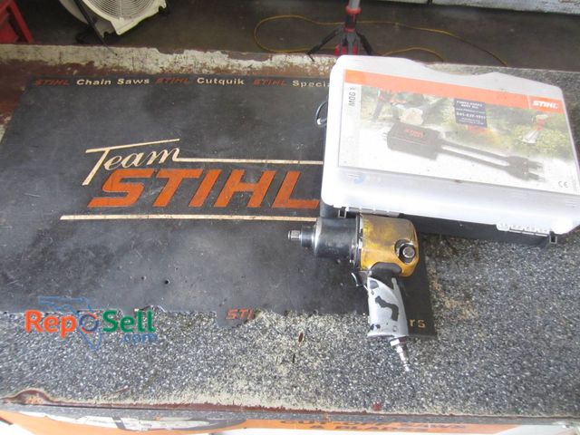 Lot 31-1352 - Stihl MDG 1 Tool Including Accessories In Carrying Case And Pneumatic Drill. Set Includes Wires And ...