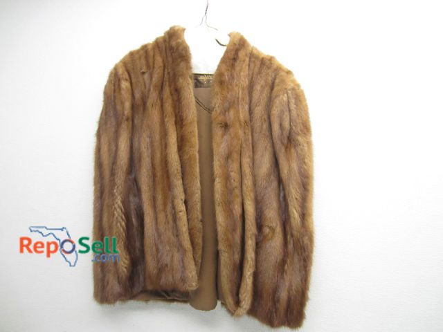 Lot 31-6354 - Ladies Sperling Fur Stole Size M-L