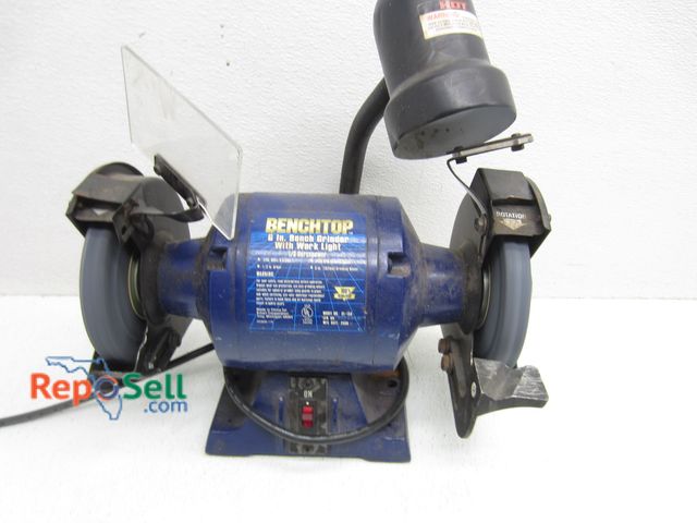Lot 31-6095 - Benchtop 6" Corded Grinder - Powers On