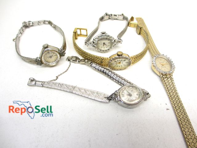 Lot 31-9252 - (5) Vintage Watches: Croton w/Diamonds, Geneve w/Diamonds, etc.