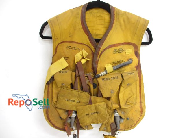 Lot 31-1168 - Vintage Buaer Mark II Life Preserver USN Vest