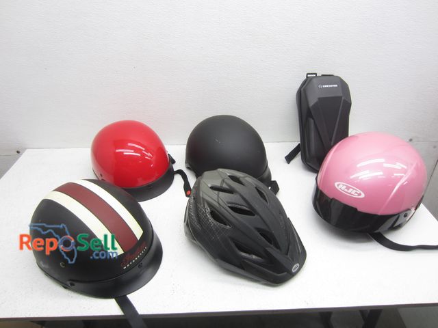 Lot 31-1465 - (5) Helmets &amp; Circooter - (1) is Indian Motorcycle
