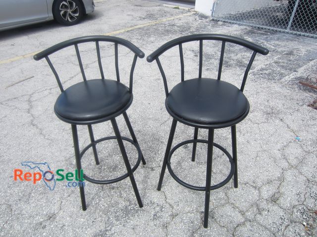 Lot 31-6510 - (2) Black Metal Bar Stools