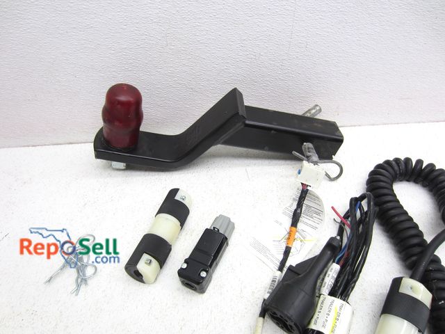 Lot 31-5142 - 2" Trailer Hitch With Electrical Connections