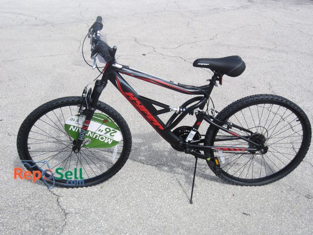 Lot 31-1067 - New Hyper Shocker Mtn Bike, 26" - Tires Need Air