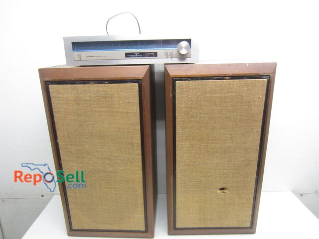 Lot 31-3560 - (2) KLH Model 5 Speakers 26"x11.5" And Pioneer Stereo TX-410 (Power On)