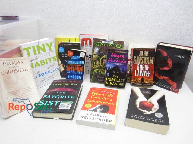 Lot 31-4175 - Tote of Books: Jodi Picoult, John Grisham, etc. - Tote Included