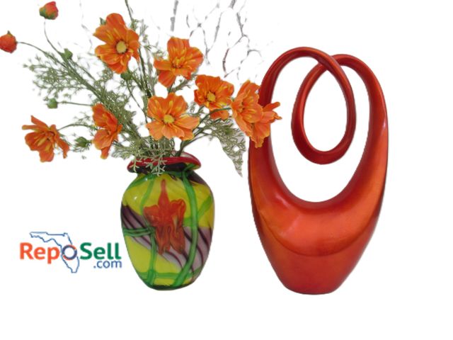 Lot 31-1074 - Glass Blown Vase 12"H &amp; Abstract Sculpture 20"H