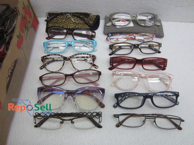 Lot 31-6381 - Lot of Readers (Approx. 100) - New &amp; Used, +3.25, +5.0, +1.75, etc.