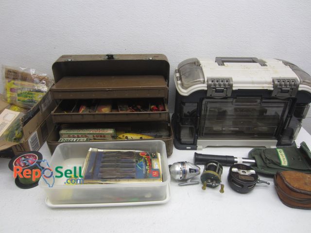 Lot 31-9171 - Large Lot of Tackle, Lures, (2) Boxes, Reels, etc.
