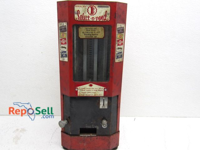 Lot 31-1156 - Select O Vend 1 cent Candy Bar Vending Machine