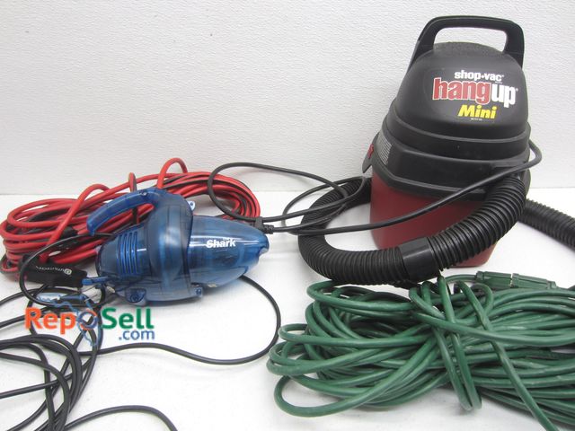 Lot 31-1229 - Shop Vac Mini, Shark Vacuum  (Both Power on)