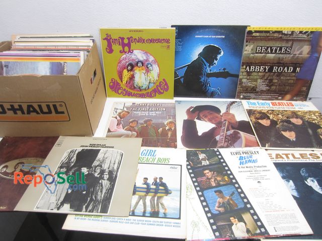 Lot 31-1200 - (40) Record Albums: Johnny Cash, Beatles, Elvis, Bob Dylan, Temptations, Beach Boys etc