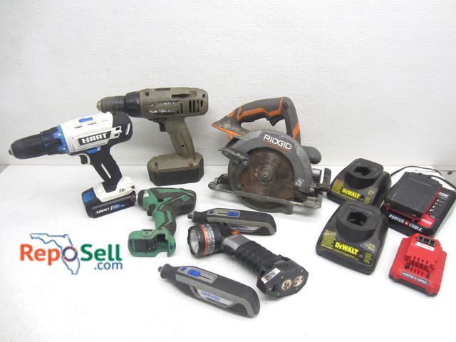 Lot 31-7098 - Tote Of Power Tools And Chargers: DeWalt, Ridgid, Hart etc - Ridgid Powers On, All Other Untested