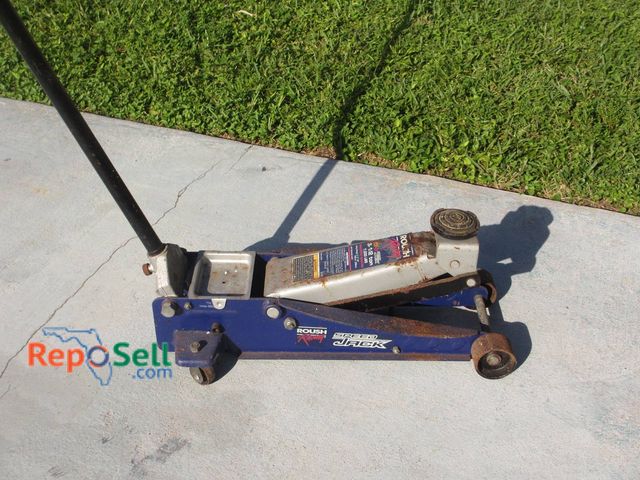 Lot 31-8579 - Rough Racing 3-1/2 Ton Steel Floor Jack, Model 8579