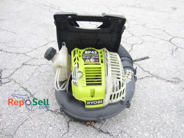 Lot 31-9264 - Ryobi Gas Backpack Blower BP42 - Has Compression