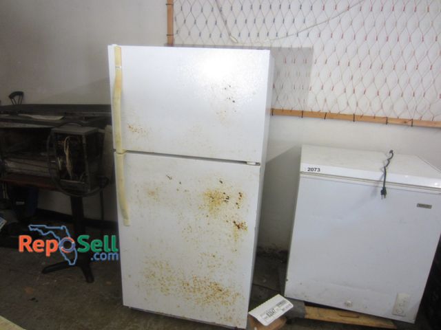 Lot 31-2074 - Kenmore Refrigerator/Freezer, 28.5x59.5x29.5" - Powers On - BUYER MUST REMOVE/BRING DOLLY