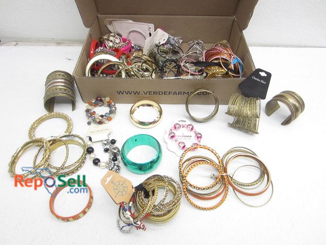 Lot 31-2155 - Bracelets/Bangles - Mostly New