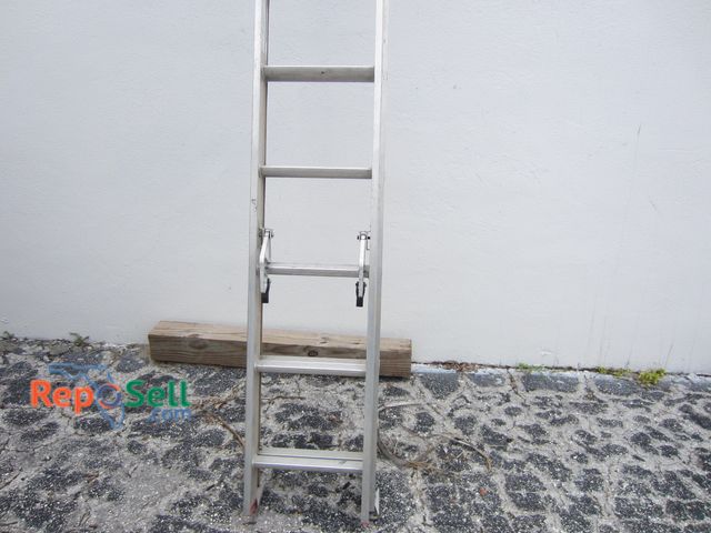 Lot 31-3412 - Werner 24' Extendable Ladder