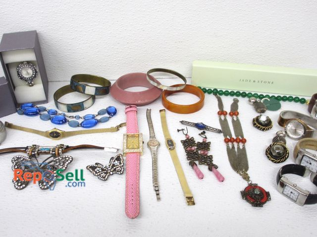 Lot 31-6025 - Lot of Costume Jewelry with Jade Bracelet