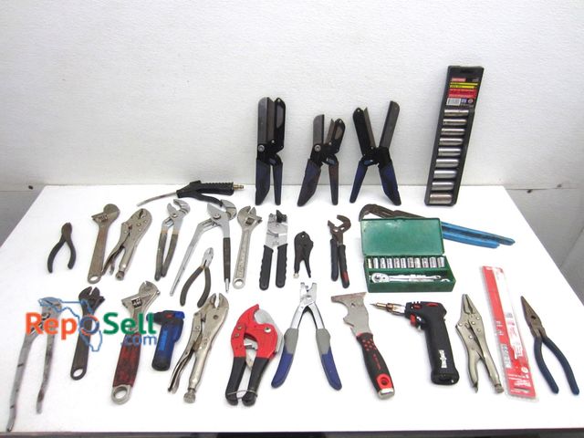 Lot 31-9406 - Hand Tool Lot; Pliers, Craftsman Socket Set, Wrenches, Cutters, Etc.