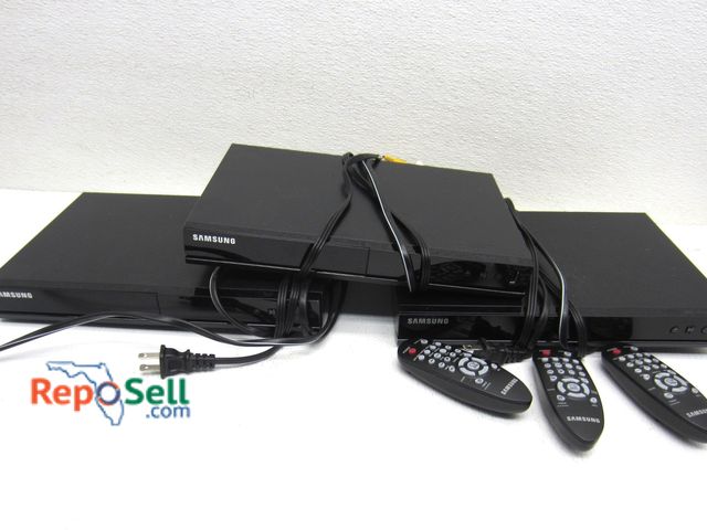 Lot 31-1135 - (3) Samsung DVD/CD Players with Remotes - DVD-E360 - all power on.
