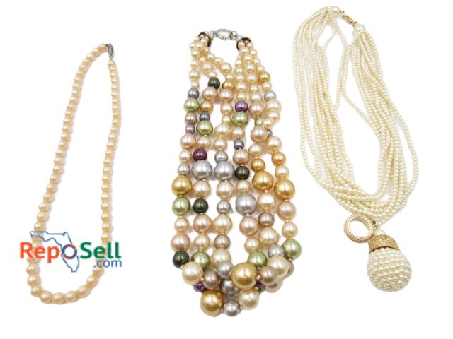 Lot 31-1528 - (3) Pearl Necklaces: Includes Japan