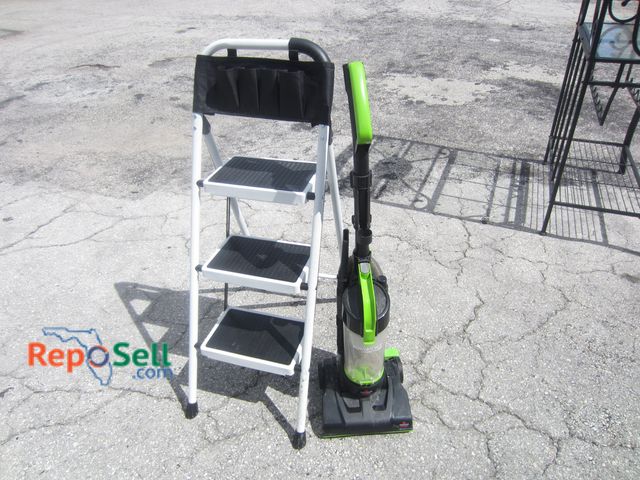 Lot 31-7081 - Step Ladder w/Supplies Holder &amp; Bissell PowerForce Compact Turbo Vacuum - Powers On