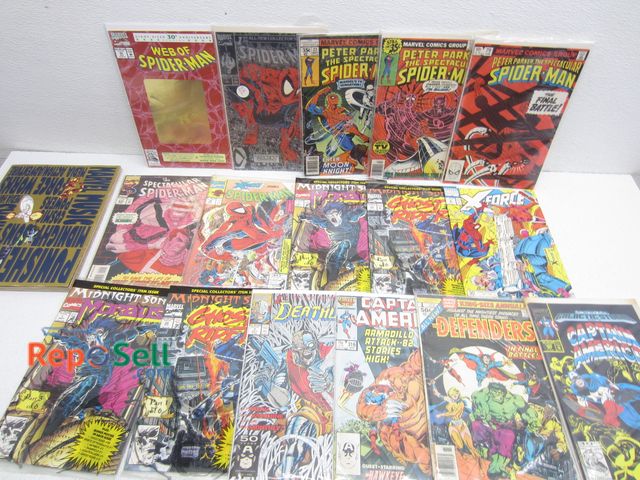 Lot 31-3305 - (16) Vintage Marvel Comics: The Defenders, Spider-Man, Captain America &amp; (1) Book - (15) Bagged,...