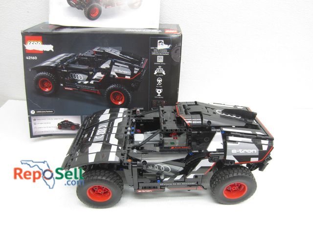 Lot 31-4068 - Lego Electric Technic RC Car #42160