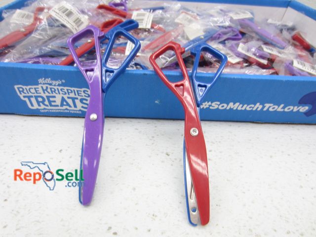 Lot 31-9331 - Lot of Scissors