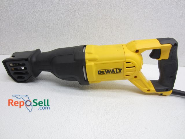 Lot 31-2125 - DeWalt 230V 1100W Reciprocating Saw #DWE305PK-QS w/Hard-Shell Case &amp; 250V EUROPEAN PLUG