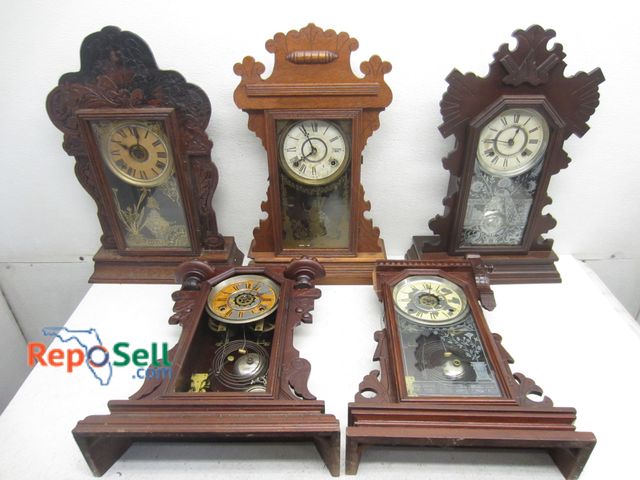 Lot 31-6239 - (5) vintage wood mantel clocks: (2) for parts or repair, (3) appear to be working, Tallest is 22.5",...