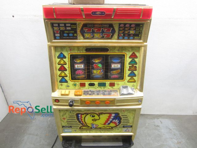 Lot 31-6222 - Slot Machine - Aruze Corp. Big Chance 777, 19x32x14"D, Includes Tokens &amp; Keys - Powers On