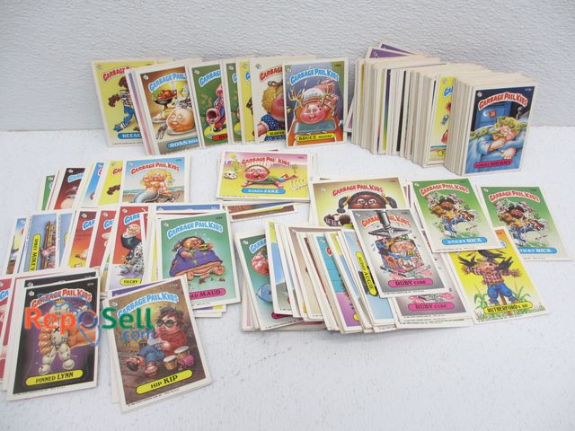 Lot 31-3242 - Approx (183) 1986 Garbage Pail Kids Cards - Good Condition