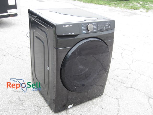 Lot 31-8589 - Samsung Washer #WF50R8500AV-US - Powers On