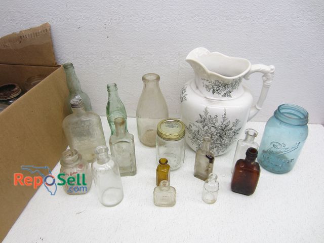 Lot 31-5105 - Vintage Glassware