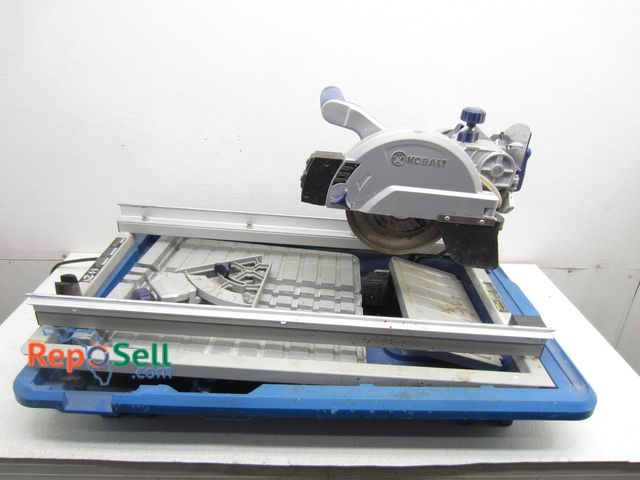 Lot 31-6052 - Kobalt Corded Wet Tile Saw - Powers On