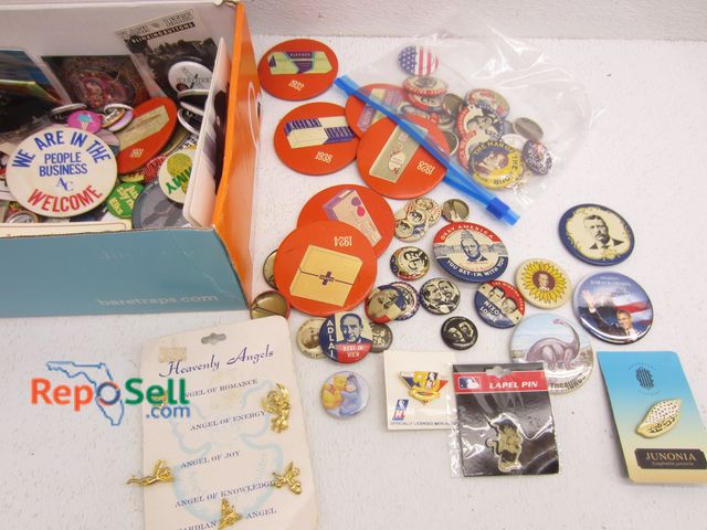 Lot 31-9417 - (200+) Pinbacks and Buttons - Many Vintage