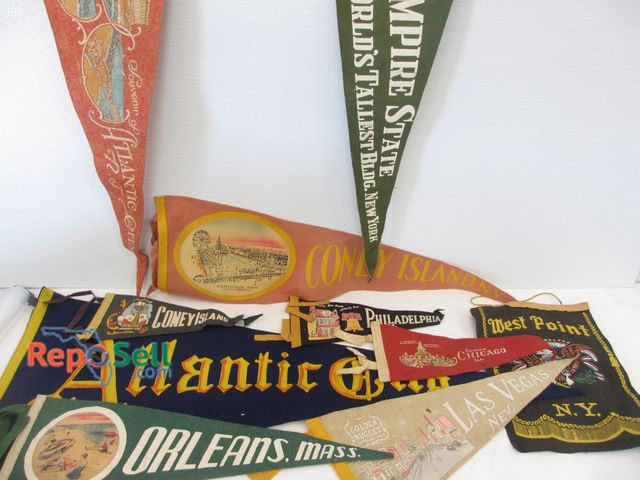 Lot 31-1297 - (10) Vintage Collectible Pennants