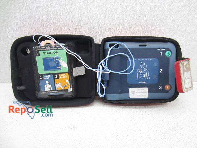 Lot 31-9209 - Philips Heart Start AED - needs a new battery.