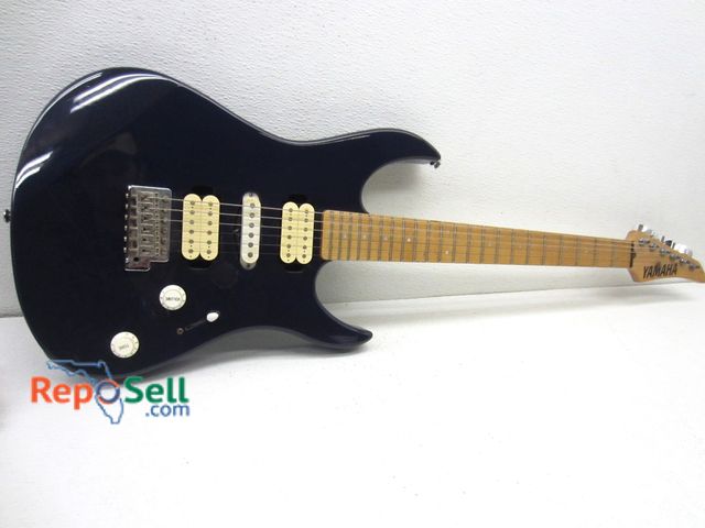 Lot 31-5271 - Yamaha Electric Guitar #121DM