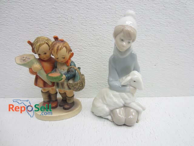 Lot 31-6389 - Lladro &amp; Hummel Figures
