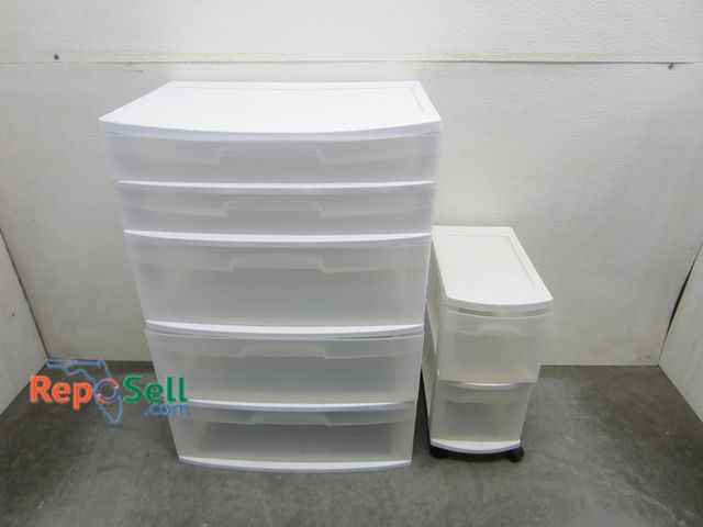 Lot 31-2256 - (1) Sterlite Modular Drawer System; 31.5"h x 21.5"w x 15.5"d &amp; (1) Modular Drawer System w/ Cast...