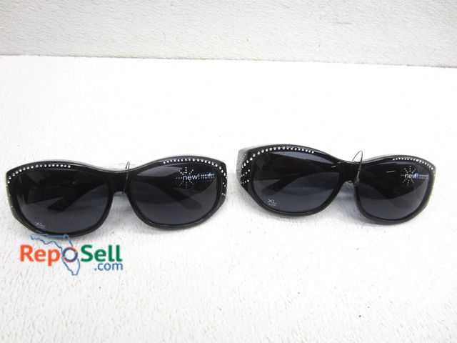 Lot 31-4099 - (25) Foster Grant Polarized New Ultra Bling Sunglasses that Fit over Regular Glasses - $500 Retail