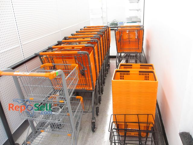 Lot 31-3055 - (11) Big Lot Shopping Carts &amp; (35) Shopping Baskets