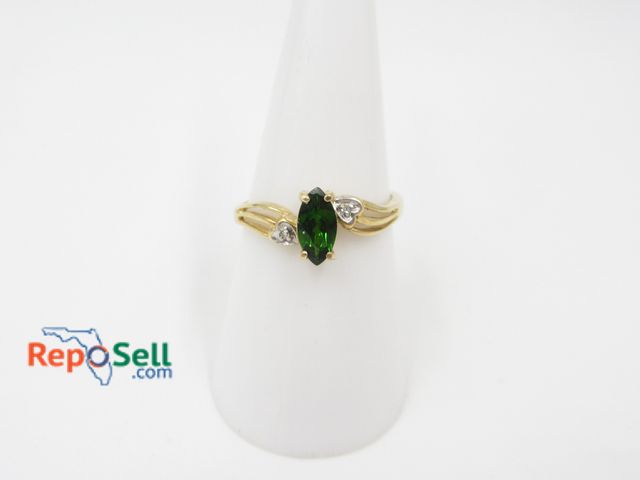 Lot 31-9005 - 10K Yellow Gold Chrome Diopside Gemstone Ring with Diamond Accent - Size 6.75 - 1.91g total