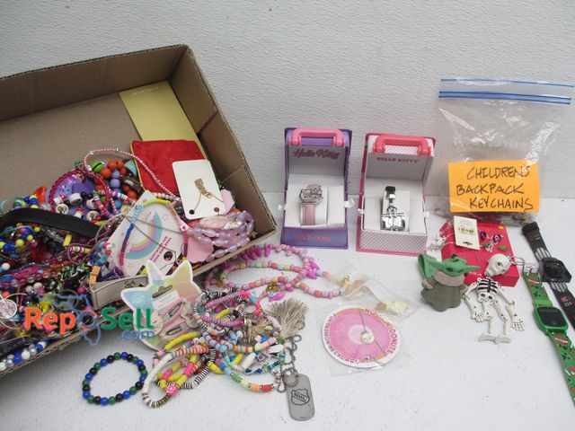 Lot 31-9124 - Children's Jewelry/Watch Lot: Hello Kitty - Mostly Girl Items