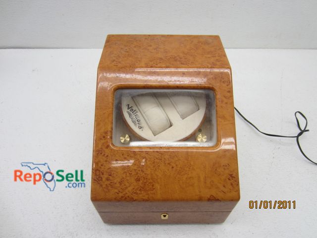 Lot 31-5164 - Vollmond Wood Double Watch Winder, Working